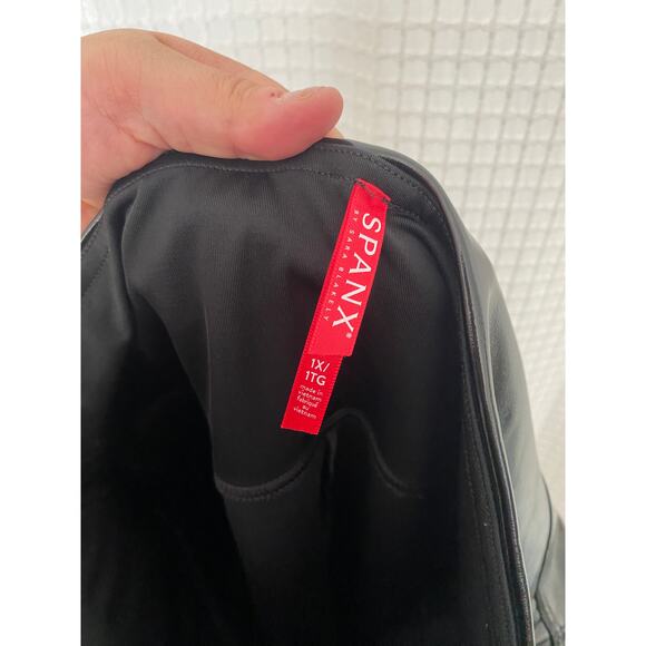 Spanx Black Plus Size High Rise Faux Patent Leather Leggings Concert/GoingOut-1X - Picture 3 of 3